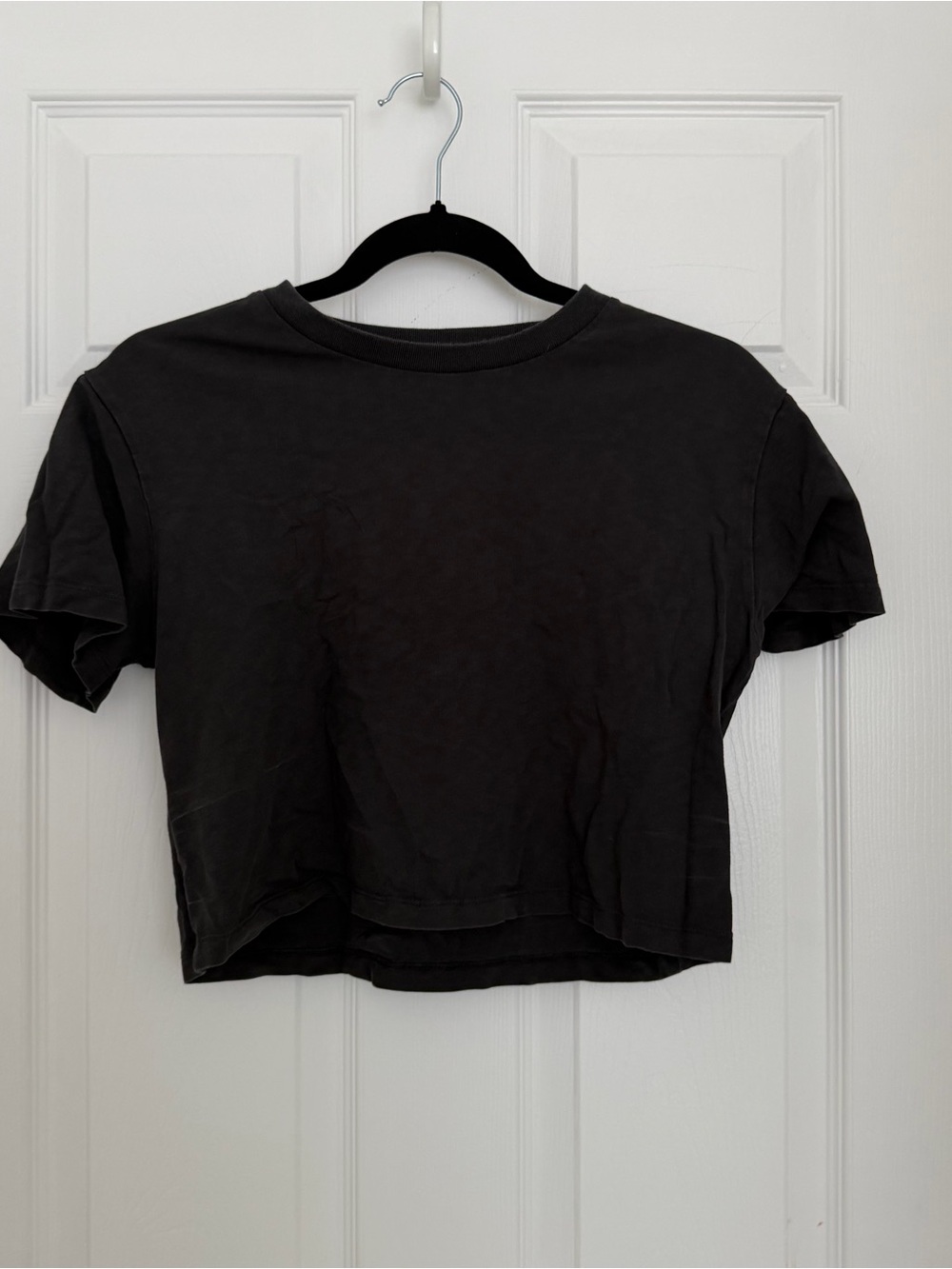 Uniqlo Black Cropped Crew Tee